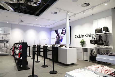 Calvin Klein store chat